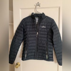 Black lightweight puffy jacket